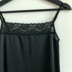Black Layer/ Dress With Lace Trim